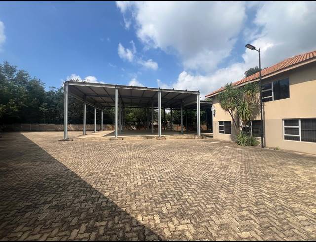 600M² OFFICE FOR SALE IN THREE RIVERS PROPER